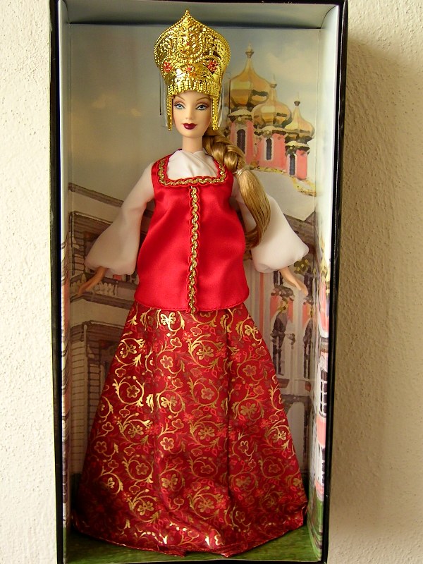Конечно, главное украшение русской принцессы - это густая блестящая коса из...